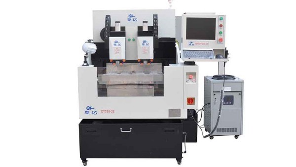 精雕機(jī)加工過程中如何有效的消除粉塵污染