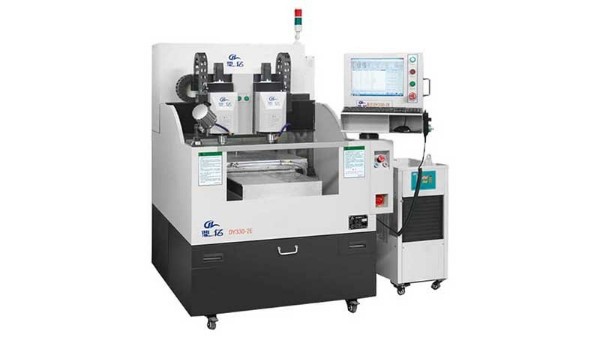 小型精密精雕機(jī)多少錢一臺(tái)？